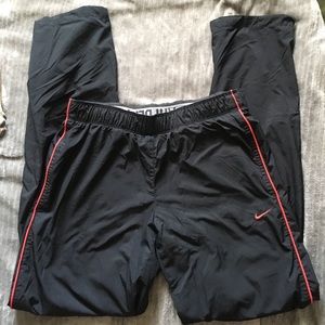 NIKE WINDBREAKER SWEATS